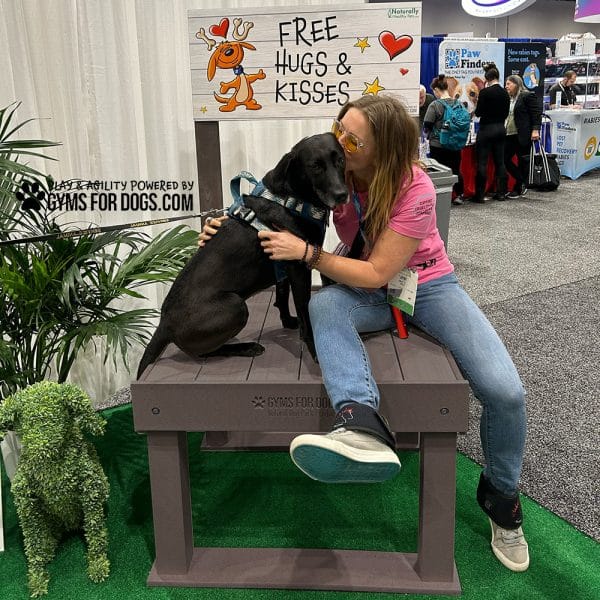 dog park products the kissing booth expo show 2 - Dog Park Outfitters dog park products the kissing booth expo show 2